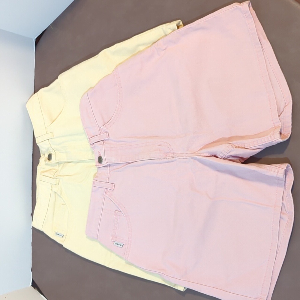 Chic by HIS Shorts Women 6 High Waisted 2 Pair Solid Pink Solid Yellow